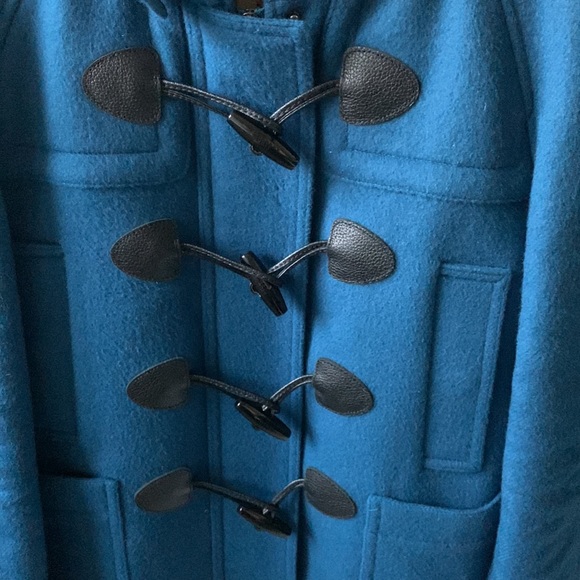 I am selling a turquoise size 8 Burberry jacket. - Picture 6 of 6